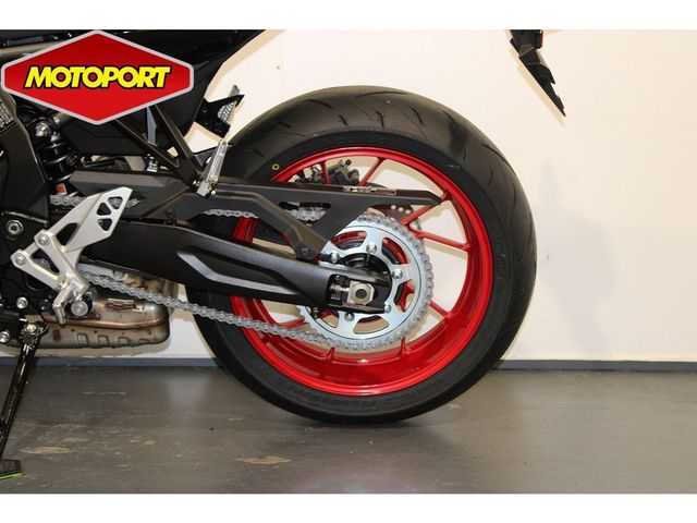 suzuki - gsx-8tt