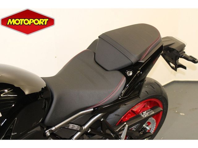 suzuki - gsx-8tt