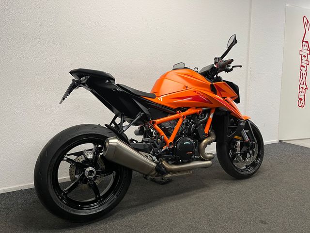 ktm - 1390-super-duke-r