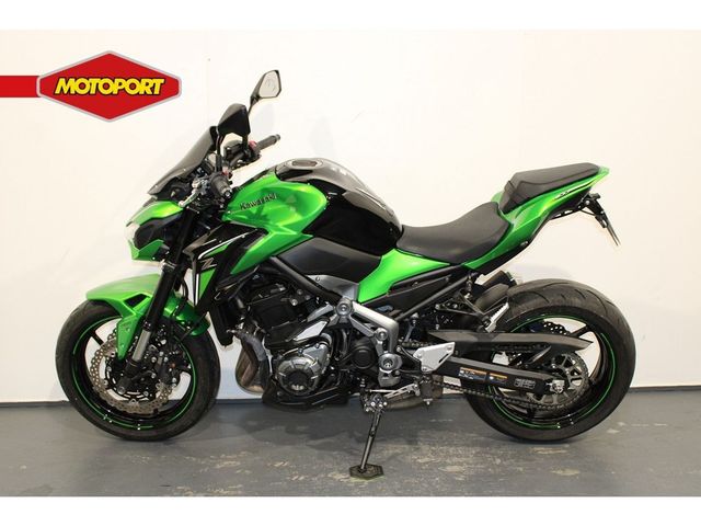 kawasaki - z900