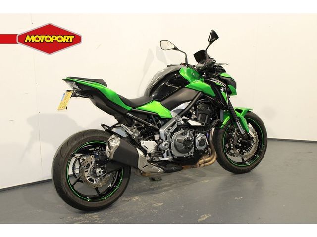 kawasaki - z900
