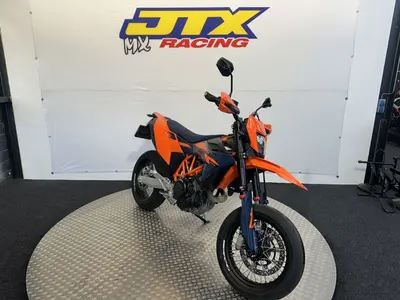 KTM 690 SMC R – foto 3