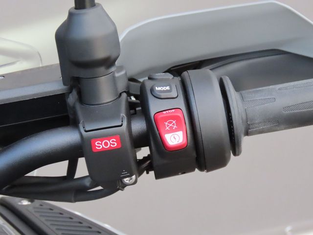 bmw - r-1300-gs-adventure