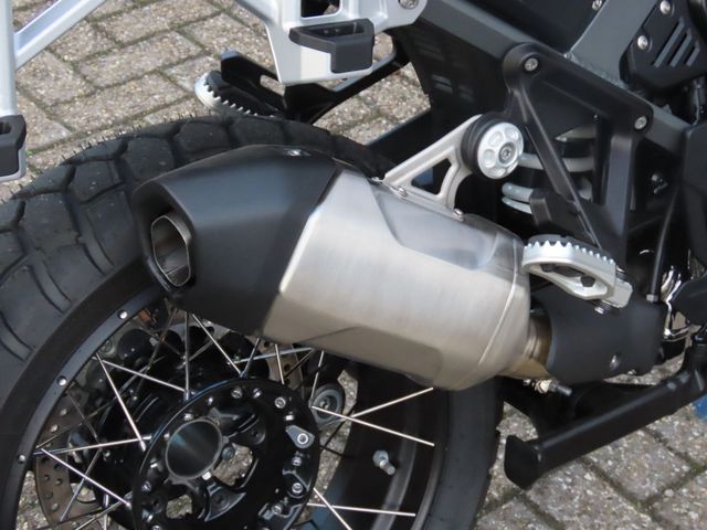 bmw - r-1300-gs-adventure