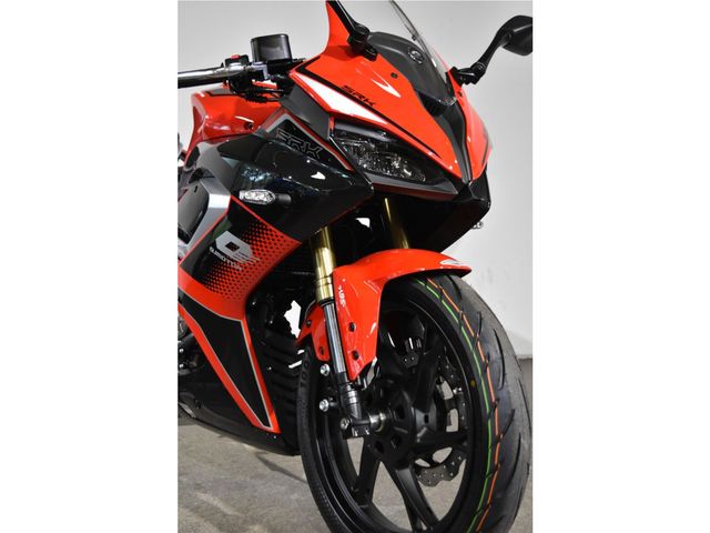 QJMOTOR - srk-125-r