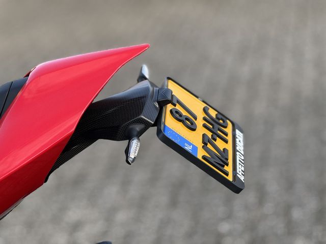 ducati - streetfighter-v2