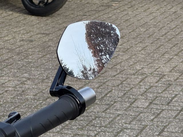 ducati - streetfighter-v2