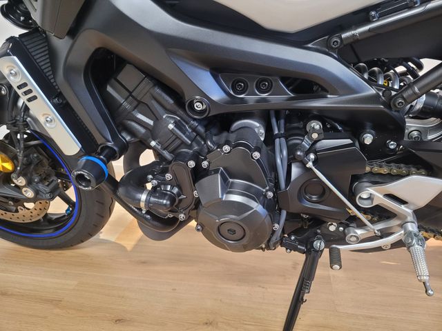 yamaha - xsr-900-abs