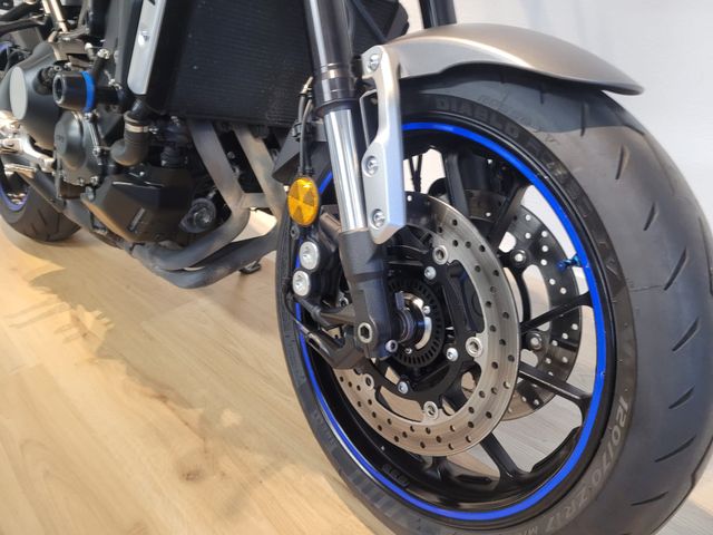 yamaha - xsr-900-abs