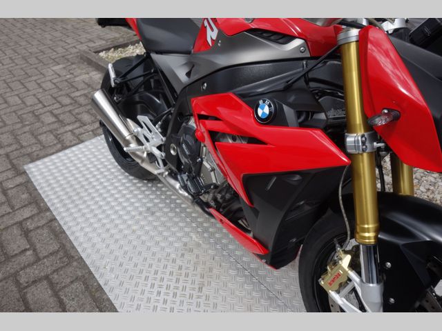 bmw - s-1000-r