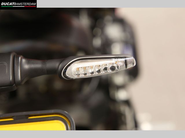 ducati - streetfighter-v2