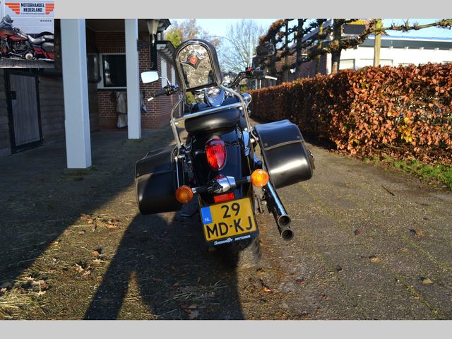 kawasaki - vn-900-classic