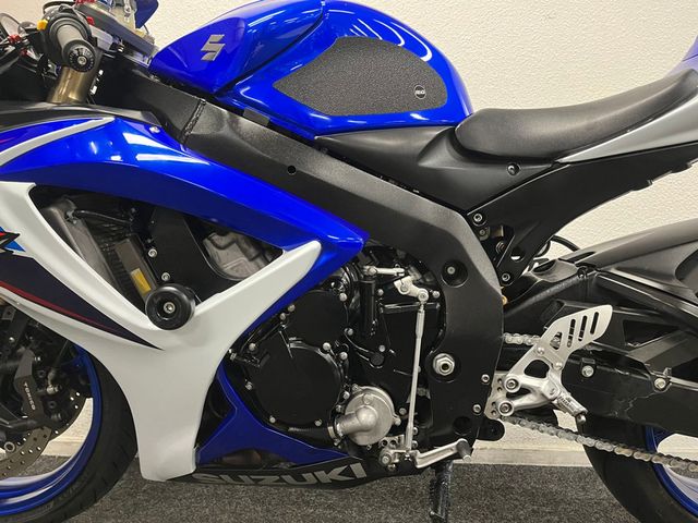 suzuki - gsx-r-600