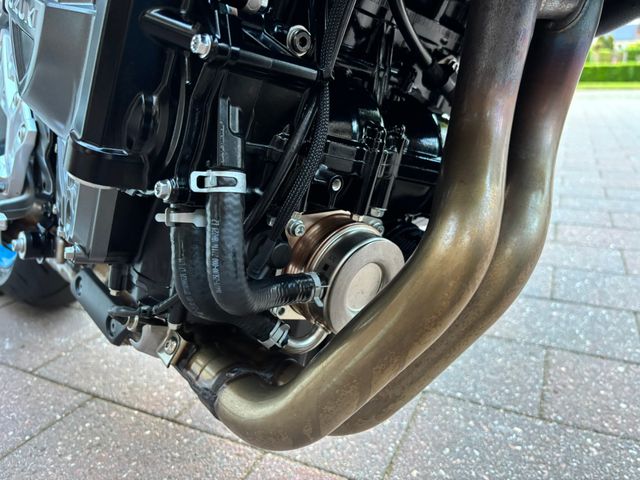 suzuki - gsx-8s