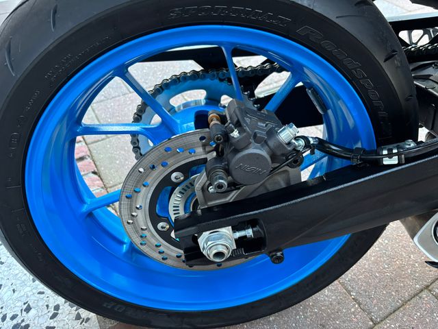 suzuki - gsx-8s