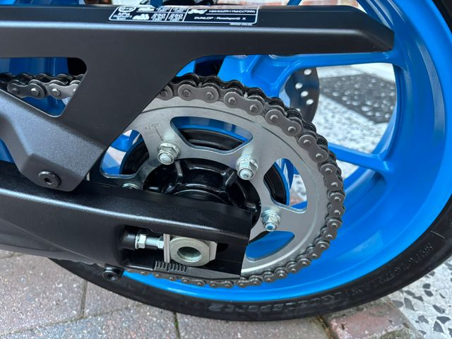 suzuki - gsx-8s