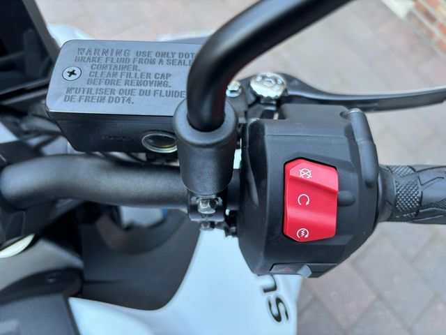 suzuki - gsx-8s