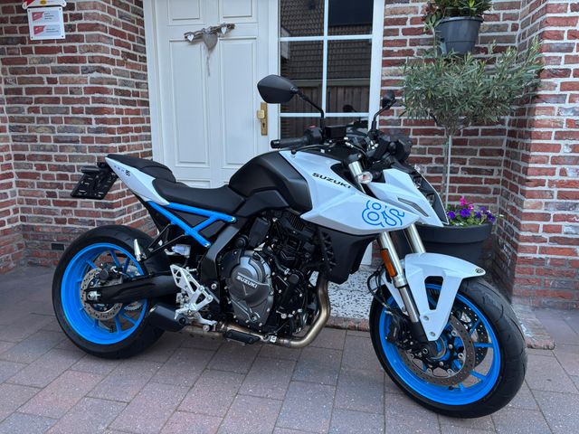 suzuki - gsx-8s
