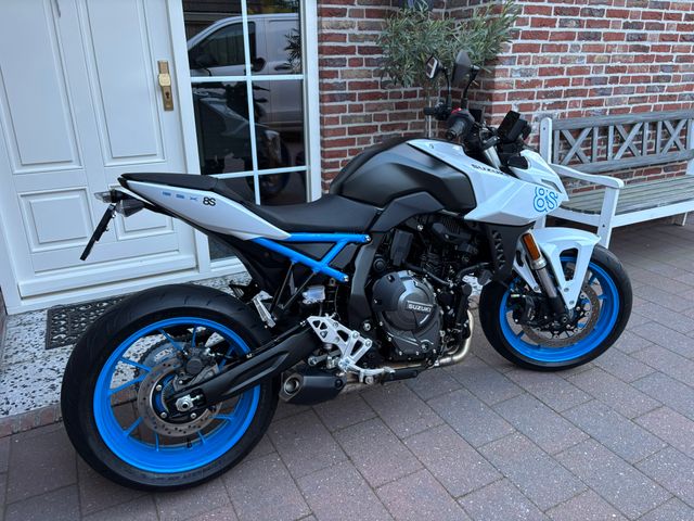 suzuki - gsx-8s