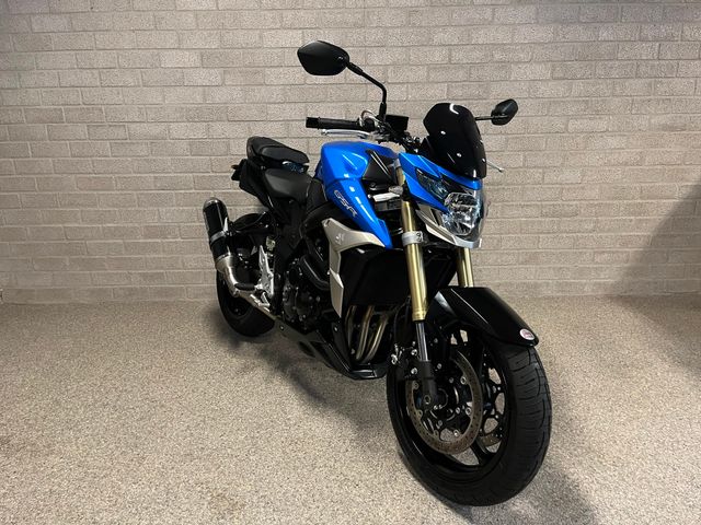 suzuki - gsr-750-a