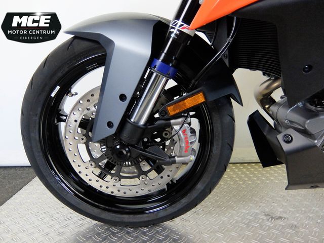 ktm - 1290-super-duke-gt