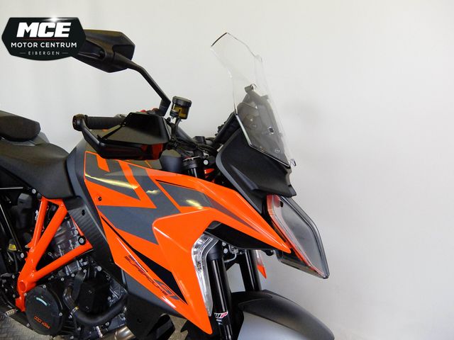 ktm - 1290-super-duke-gt