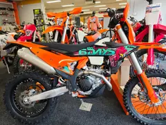 KTM 450 EXC 6 Days 2026 nieuw – foto 2 van 4