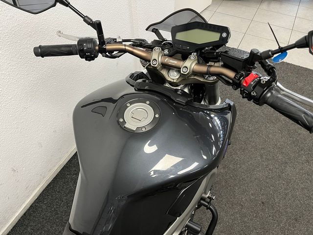 yamaha - mt-09