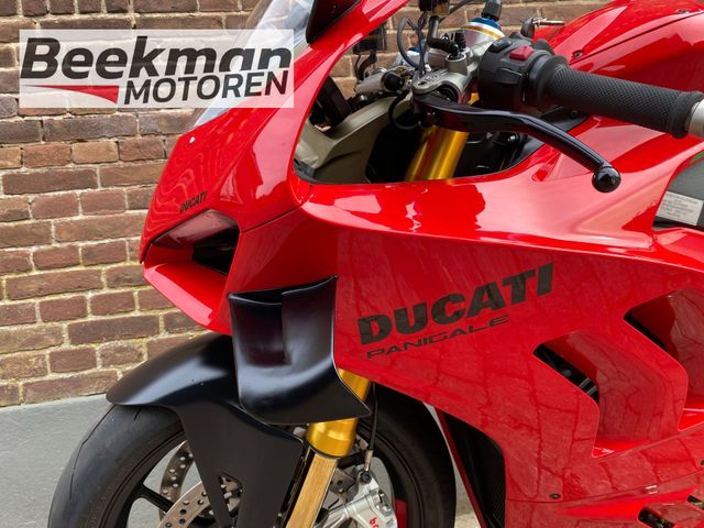 ducati - panigale-v4-s