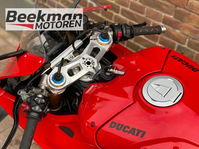 ducati - panigale-v4-s
