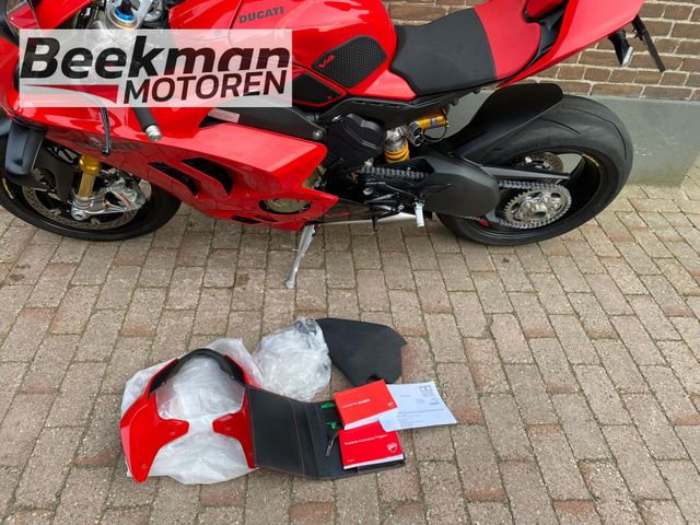 ducati - panigale-v4-s