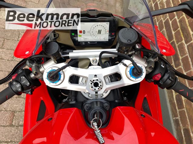 ducati - panigale-v4-s