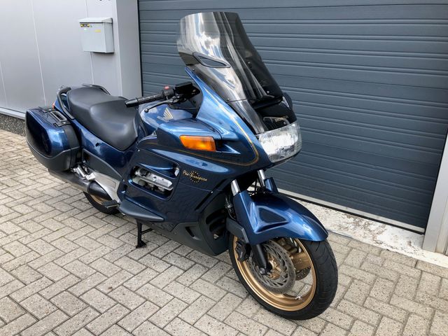 honda - st-1100-pan-european-cbs-abs-tcs
