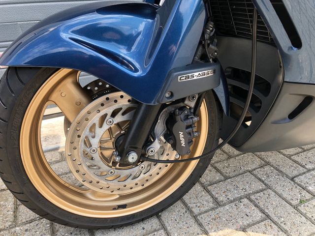 honda - st-1100-pan-european-cbs-abs-tcs