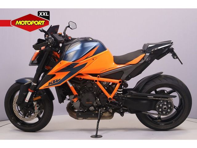 ktm - 1290-super-duke-r
