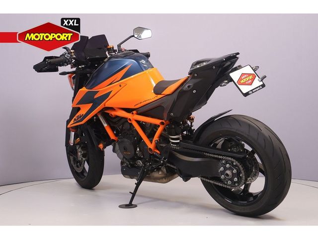 ktm - 1290-super-duke-r
