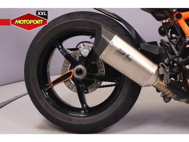 ktm - 1290-super-duke-r