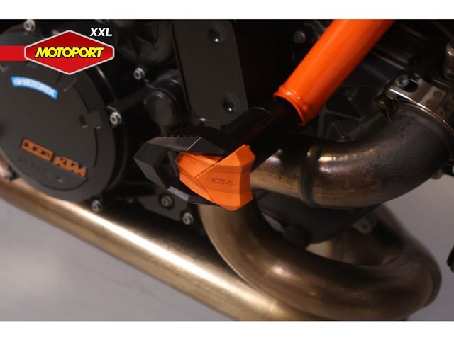 ktm - 1290-super-duke-r