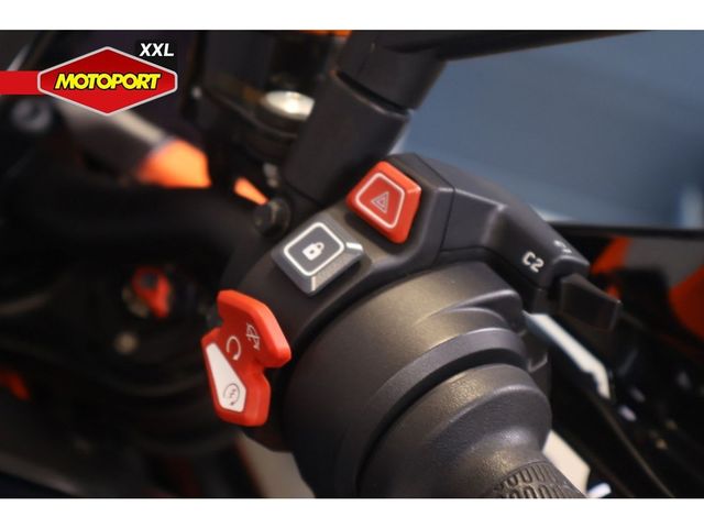 ktm - 1290-super-duke-r