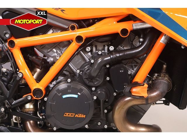 ktm - 1290-super-duke-r