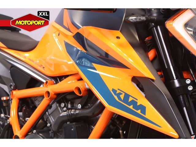 ktm - 1290-super-duke-r