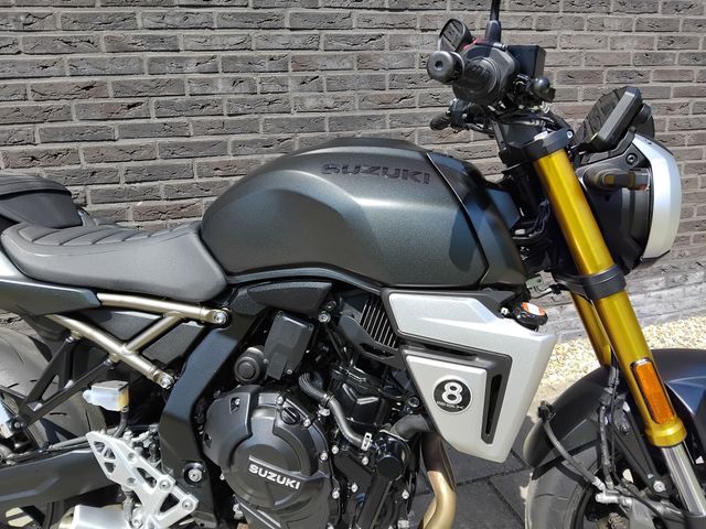 suzuki - gsx-8t