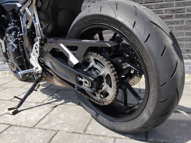 suzuki - gsx-8t