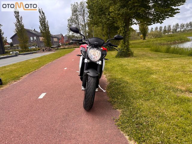 mv-agusta - brutale-675