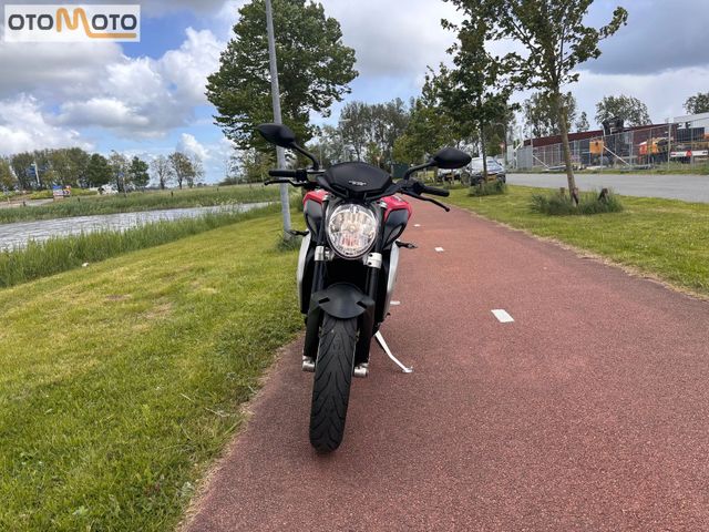 mv-agusta - brutale-675