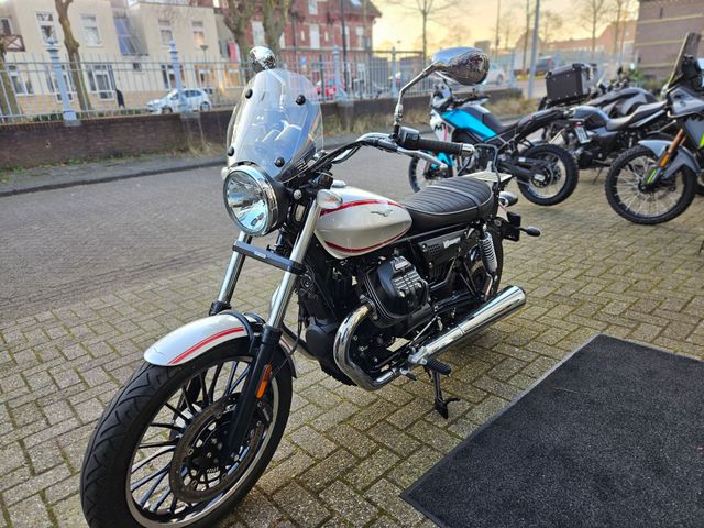 moto-guzzi - v-9-roamer