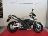 SUZUKI GSR 600