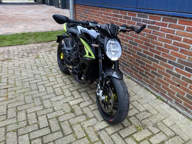 mv-agusta - brutale-800-dragster-rr