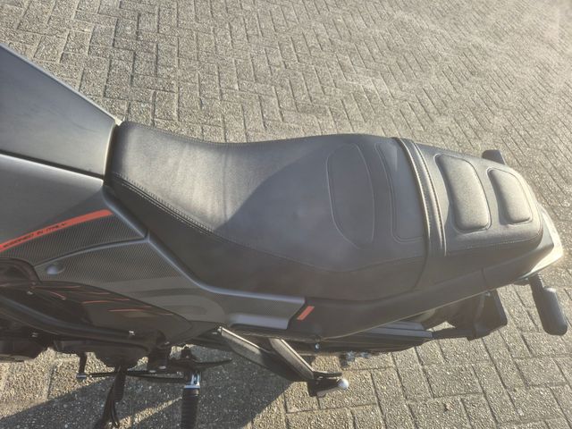 benelli - leoncino-125