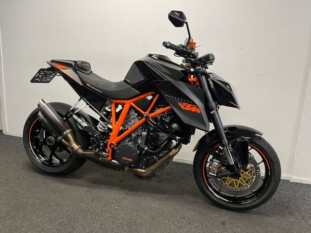 ktm - 1290-super-duke-r